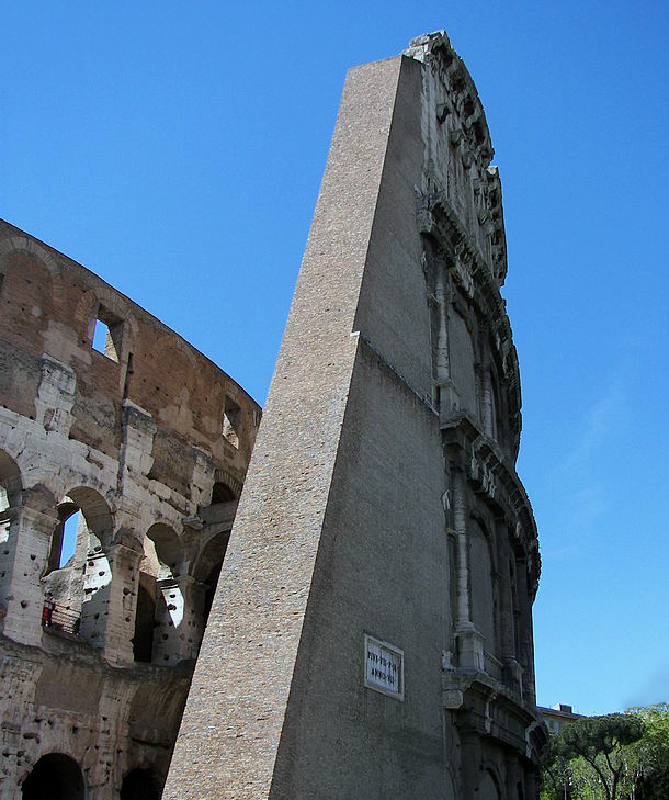 Colosseum: detail of the spur made by Stern - Photo by Wknight94, CC BY-SA 3.0