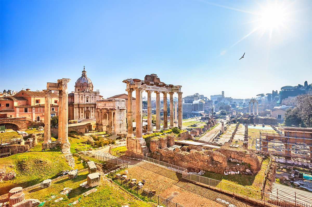 Los restos del Foro romano, visibles desde los Foros Imperiales