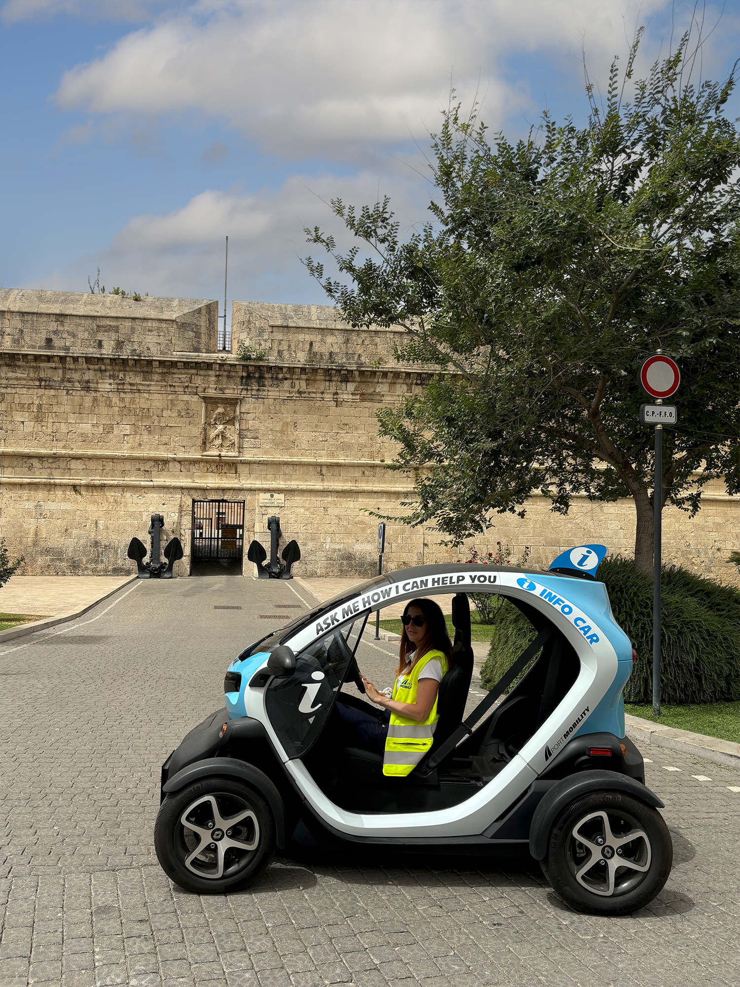 La info-car di Port Mobility in azione! La info-car di Port Mobility in azione!