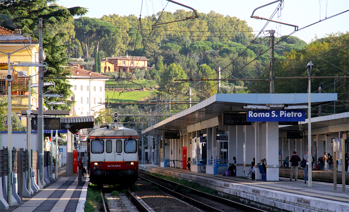 Roma San Pietro Train Station - Picture by General Cucombre, CC BY 2.0
