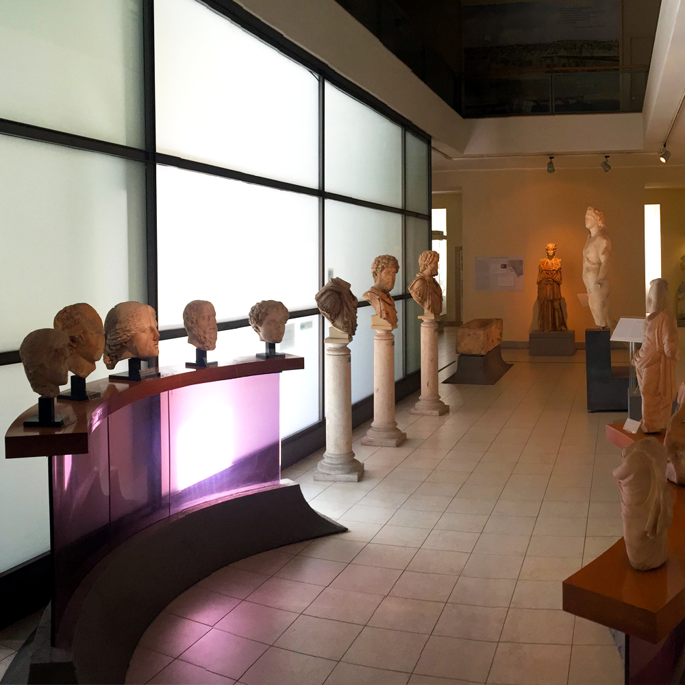 Museo Archeologico di Civitavecchia - Teste e busti marmorei Museo Archeologico di Civitavecchia - Teste e busti marmorei
