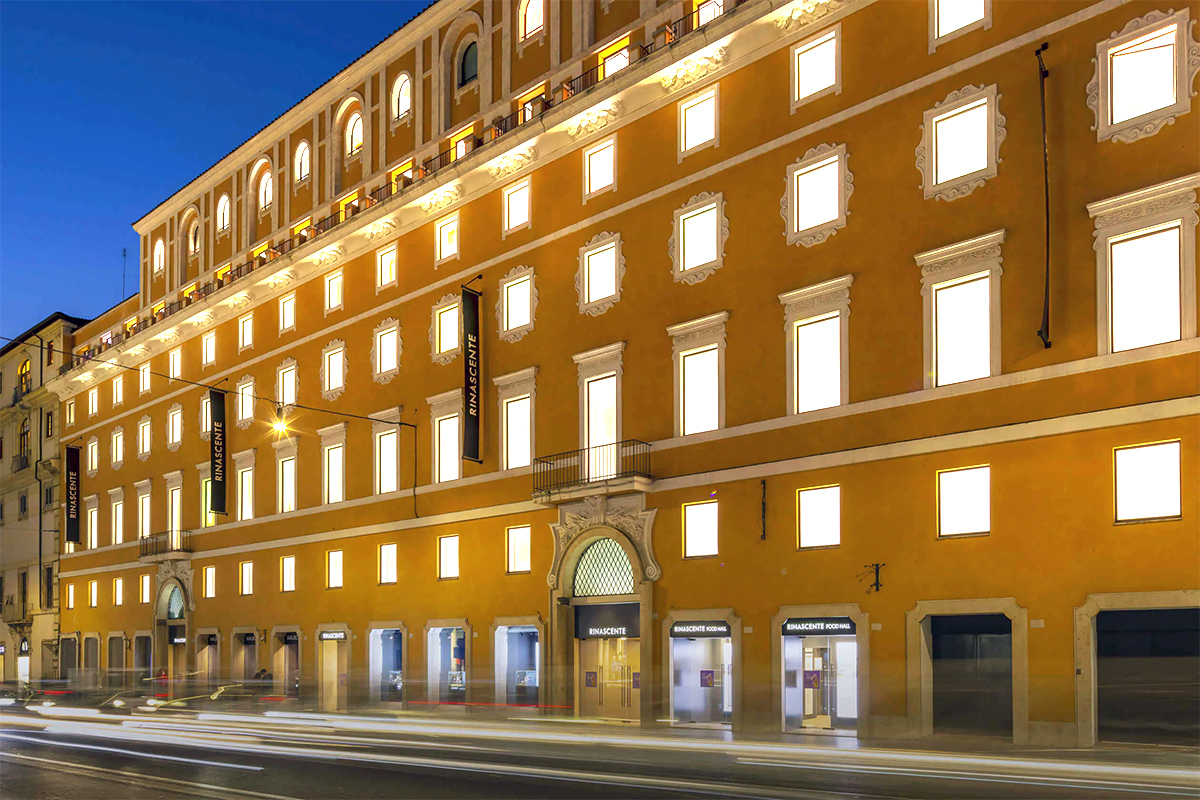 Il prestigioso flagship store romano di Rinascente (Via del Tritone) Il prestigioso flagship store romano di Rinascente (Via del Tritone)
