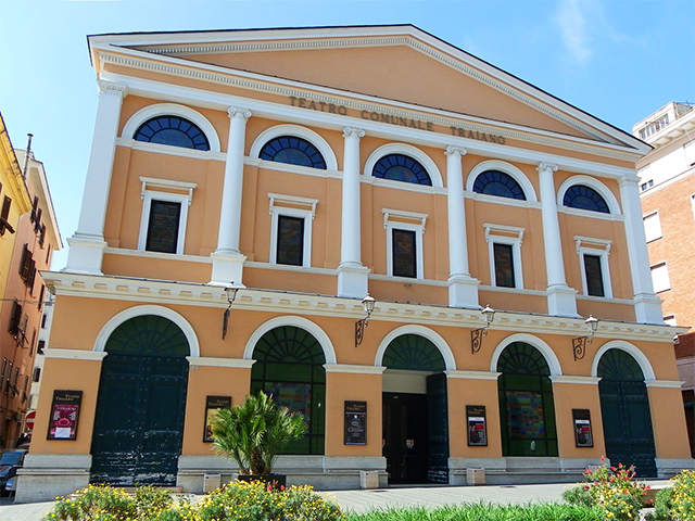 Il Teatro Comunale Traiano Il Teatro Comunale Traiano